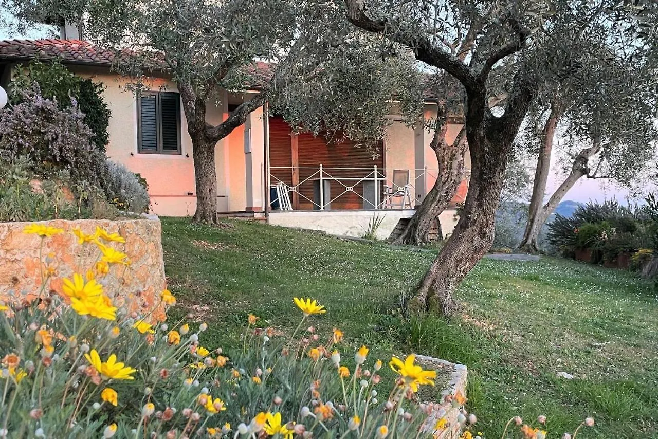 Villa Fiorita, Monteggiori Santa Lucia  0*, Santa Lucia (Lucca) Italy